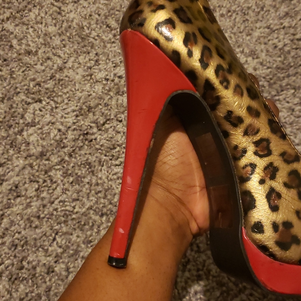 Heels - Picture 7 of 7